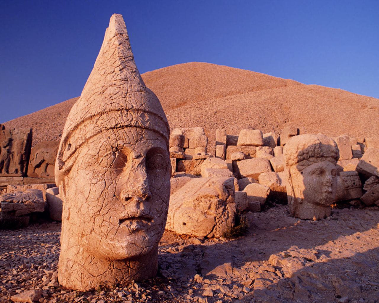 Древние скульптуры