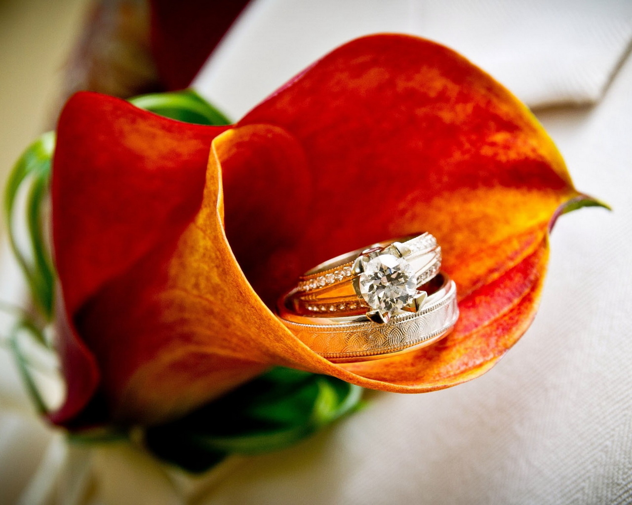 Кольца в цветке