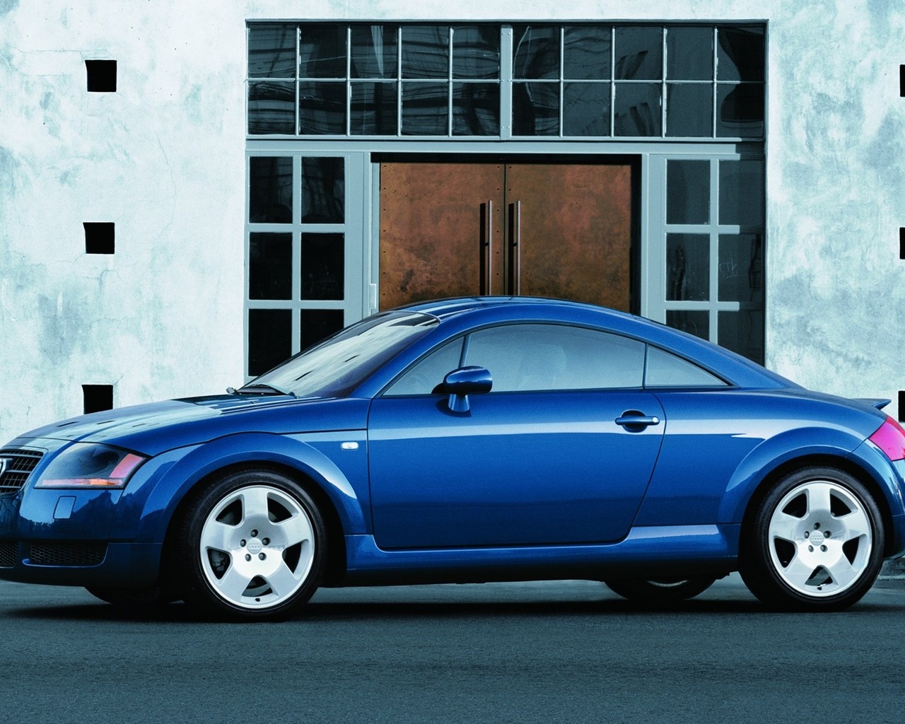 Audi  tt, синяя