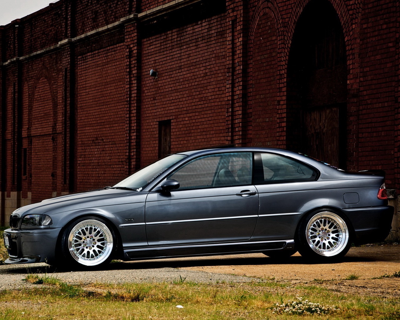 BMW 330i