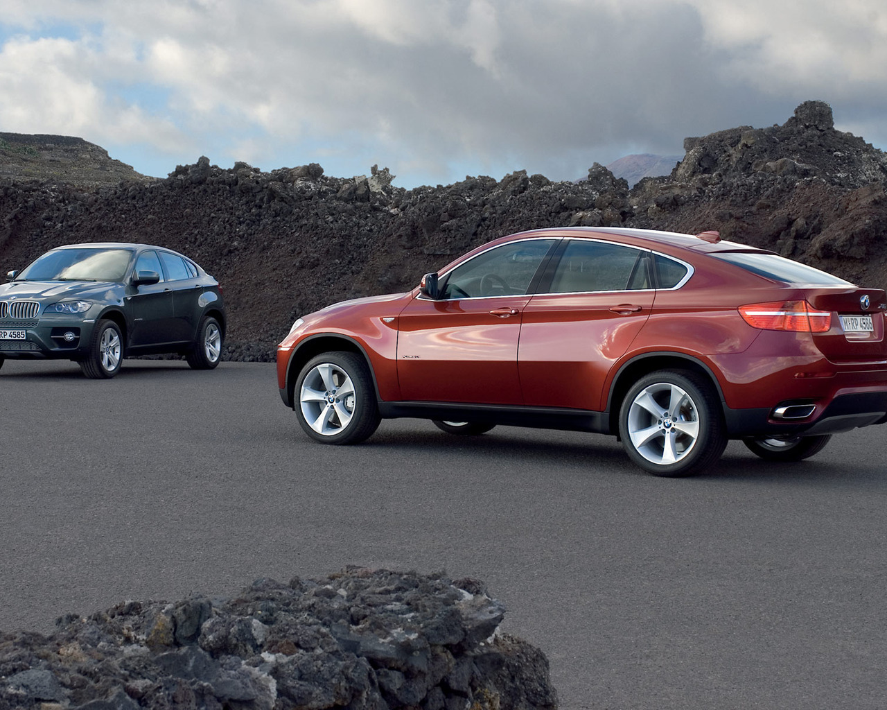 BMW X6, две машины