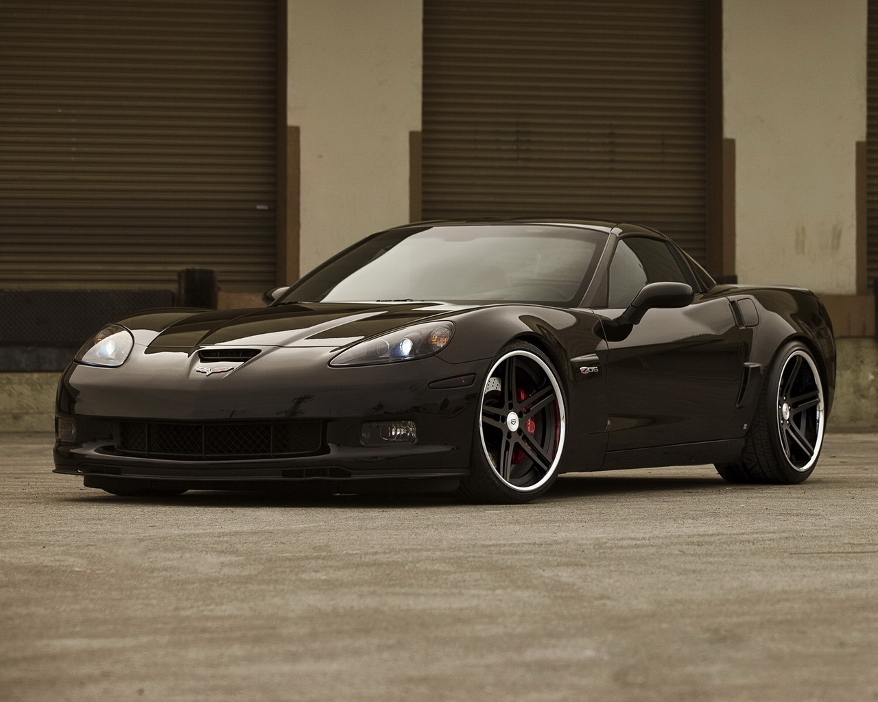 Chevrolet-Corvette Black