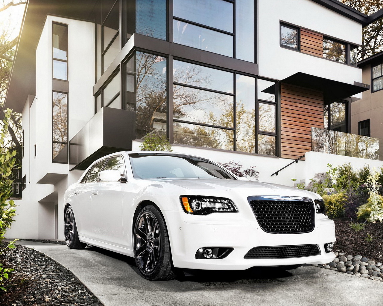 Chrysler-300 SRT8