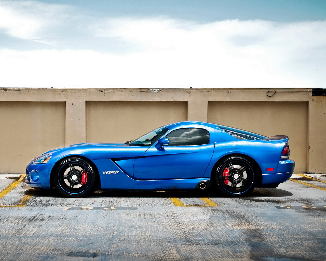 blue Dodge Viper