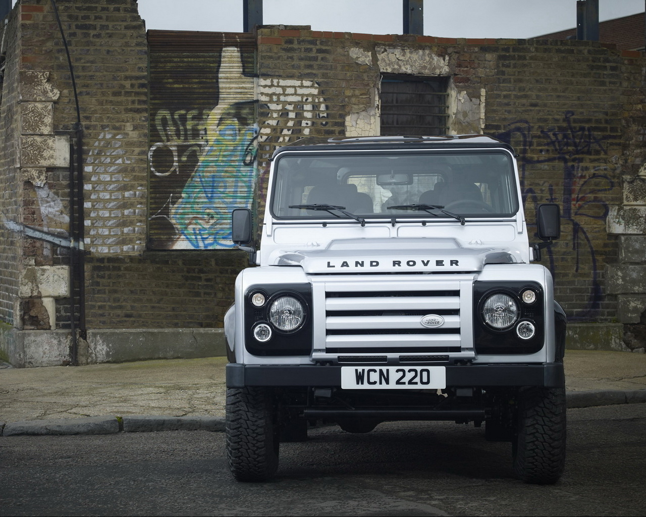 Land-Rover-Defender-Limited-Edition