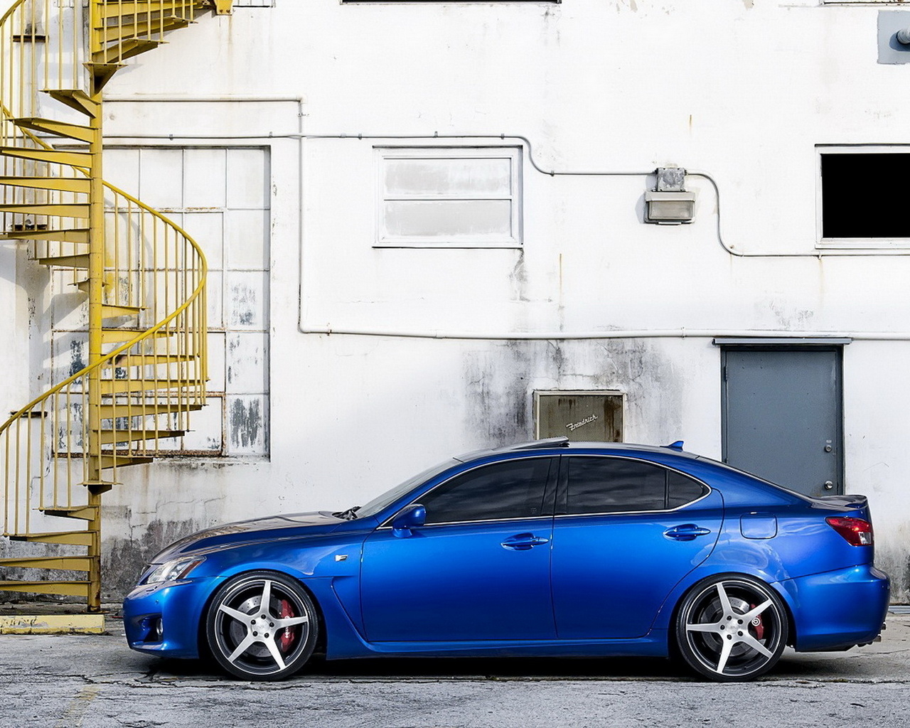 Lexus IS