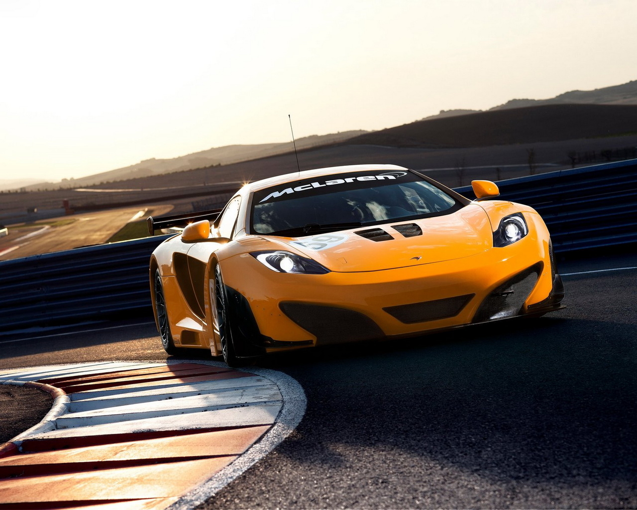 McLaren-MP4-12C