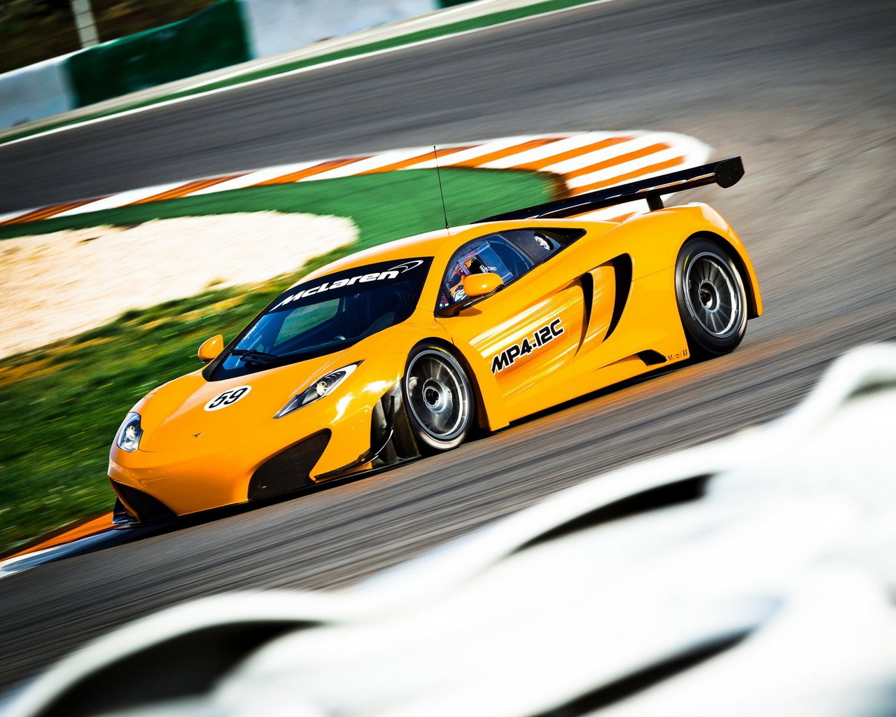 McLaren-MP4-12C GT3