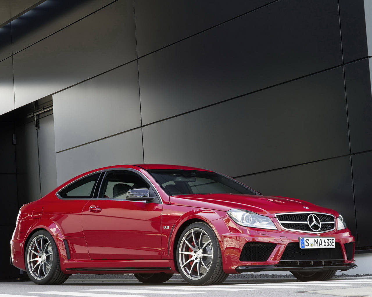 Mercedes-Benz-C-63-AMG-Coupe
