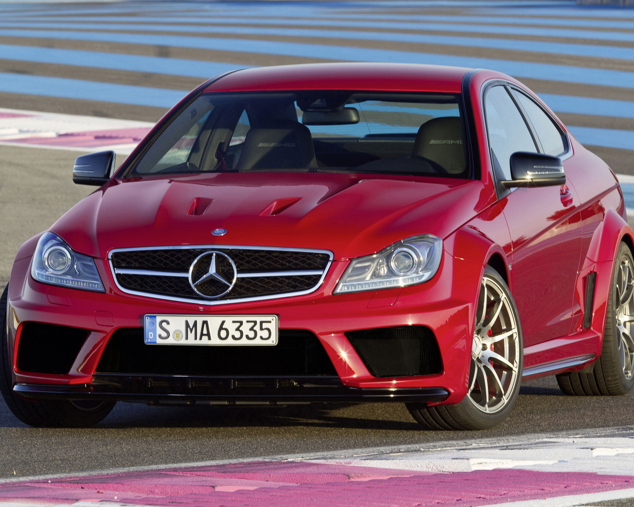 Mercedes-Benz-C-63 Black series