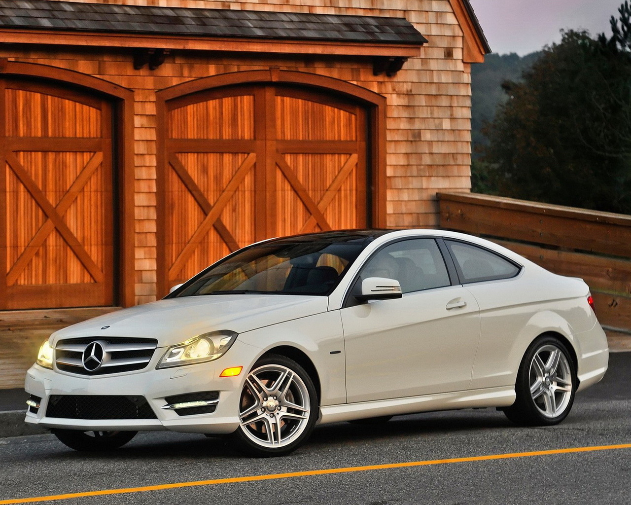 Mercedes-Benz-C-Class Coupe