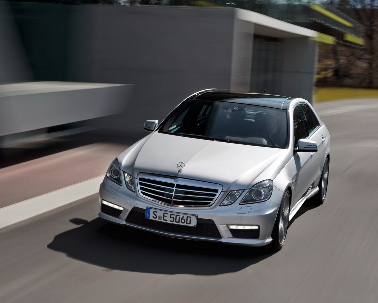 Mercedes-Benz-E63 AMG