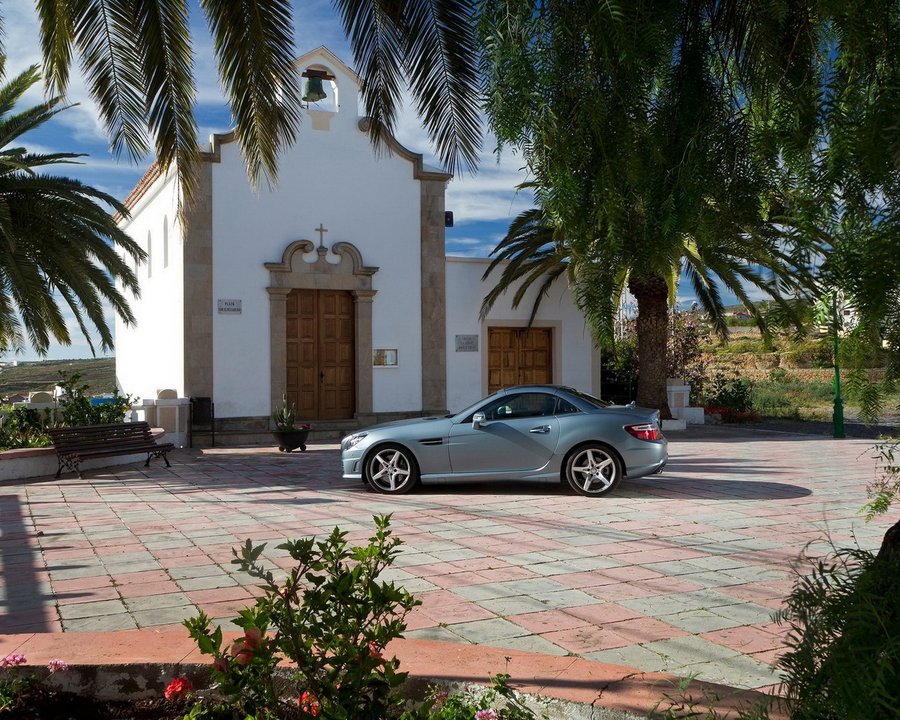 Mercedes-Benz-SLK350 2012