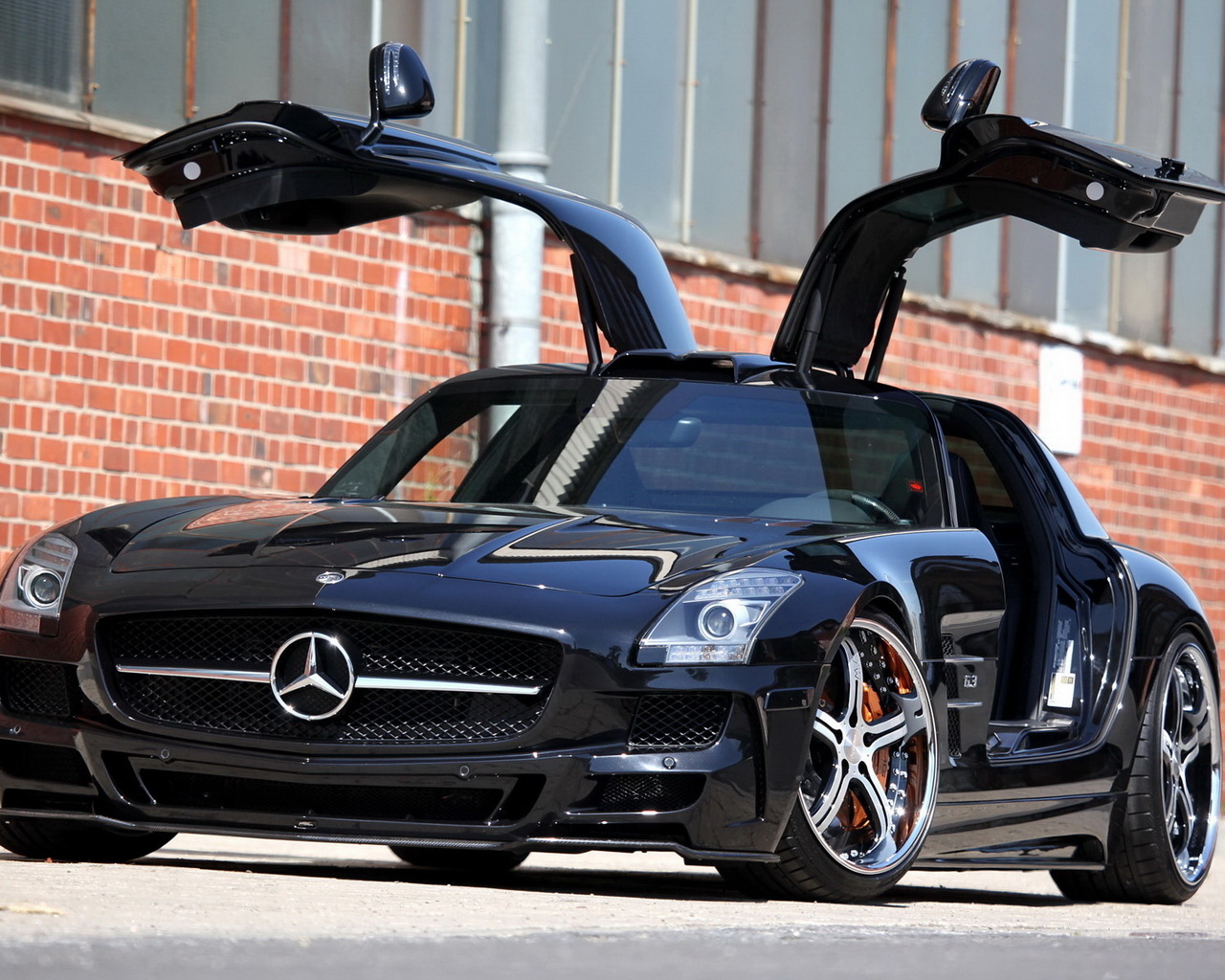 Mercedes-Benz-SLS-63-AMG