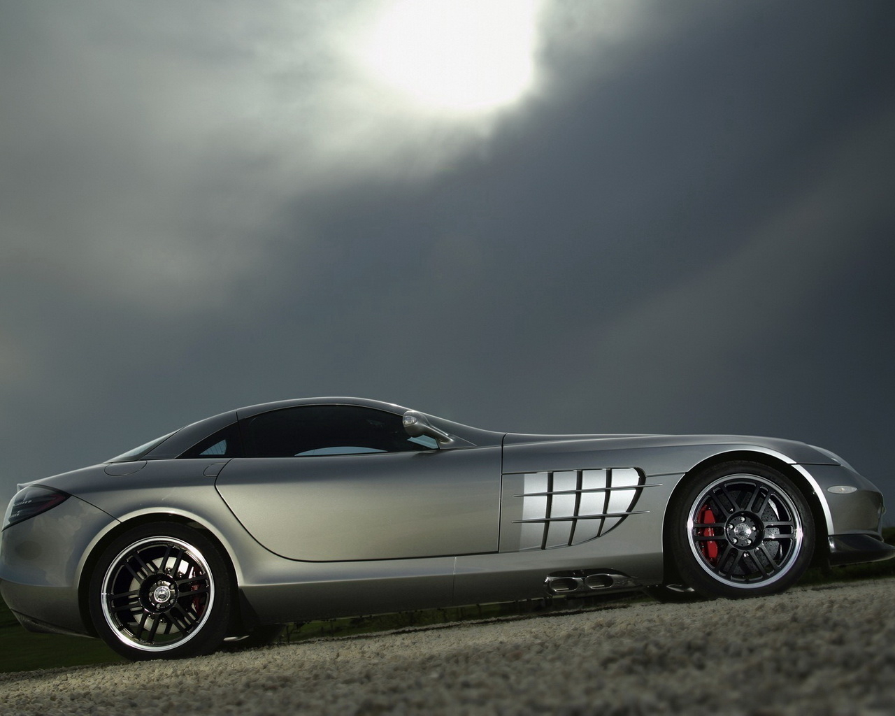 Mercedes Benz Mclaren SLR