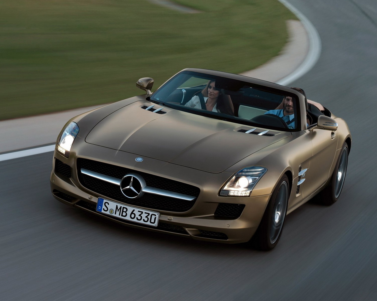 Mercedes Benz SLS AMG Roadster