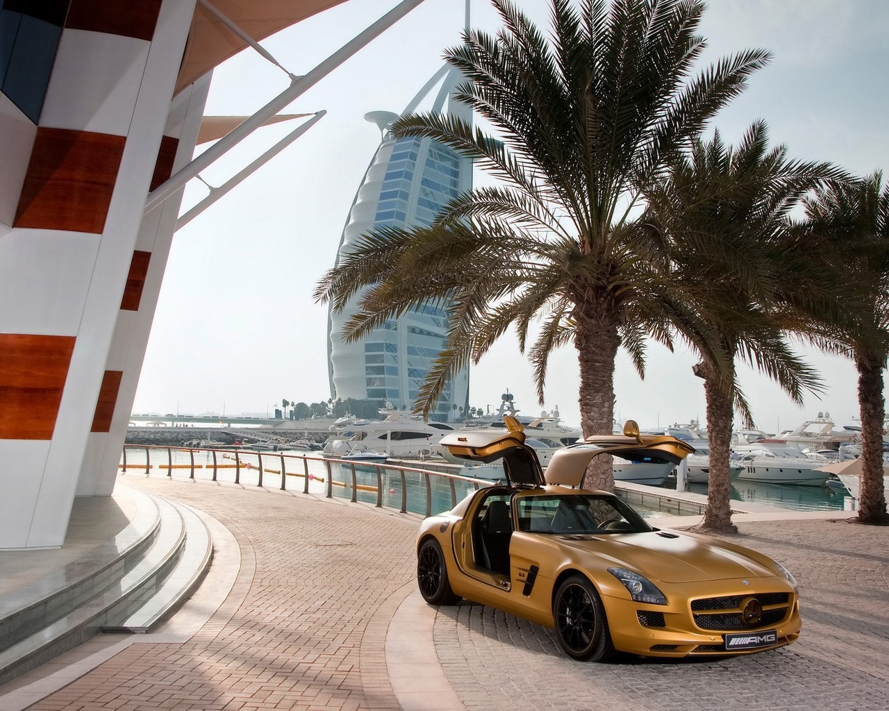 Mercedes Benz в Дубае