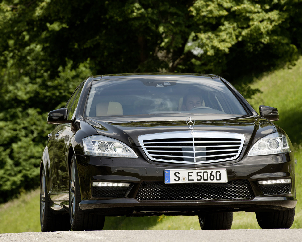 Mercedes Benz s63 amg черный