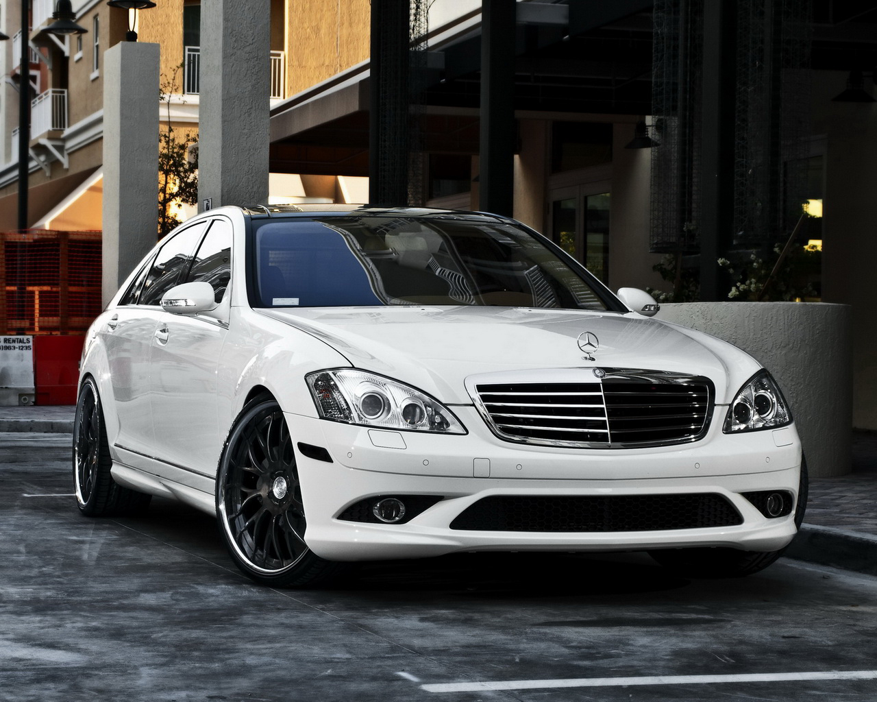 Mersedes Benz S-Class