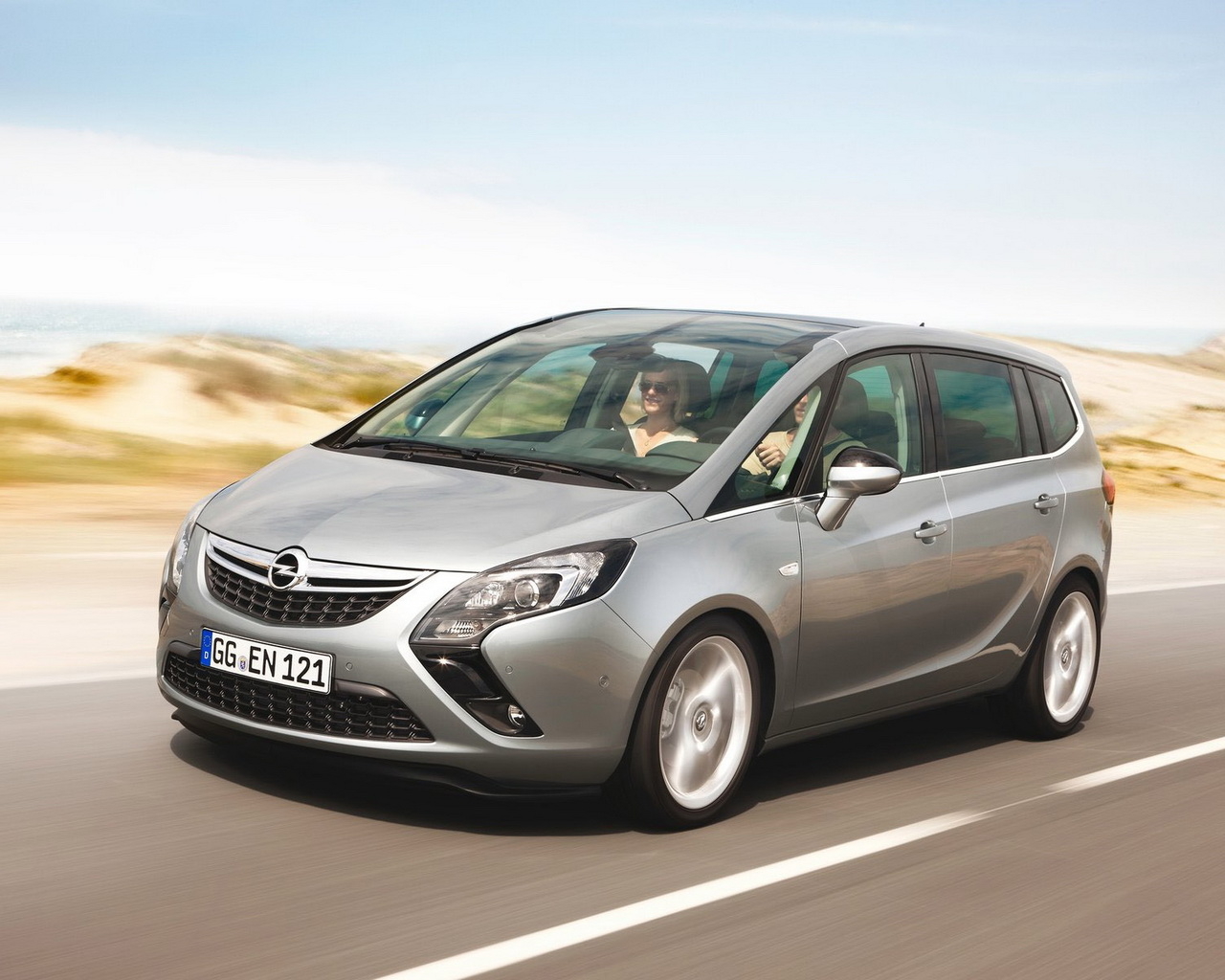 2012 Opel-Zafira Tourer