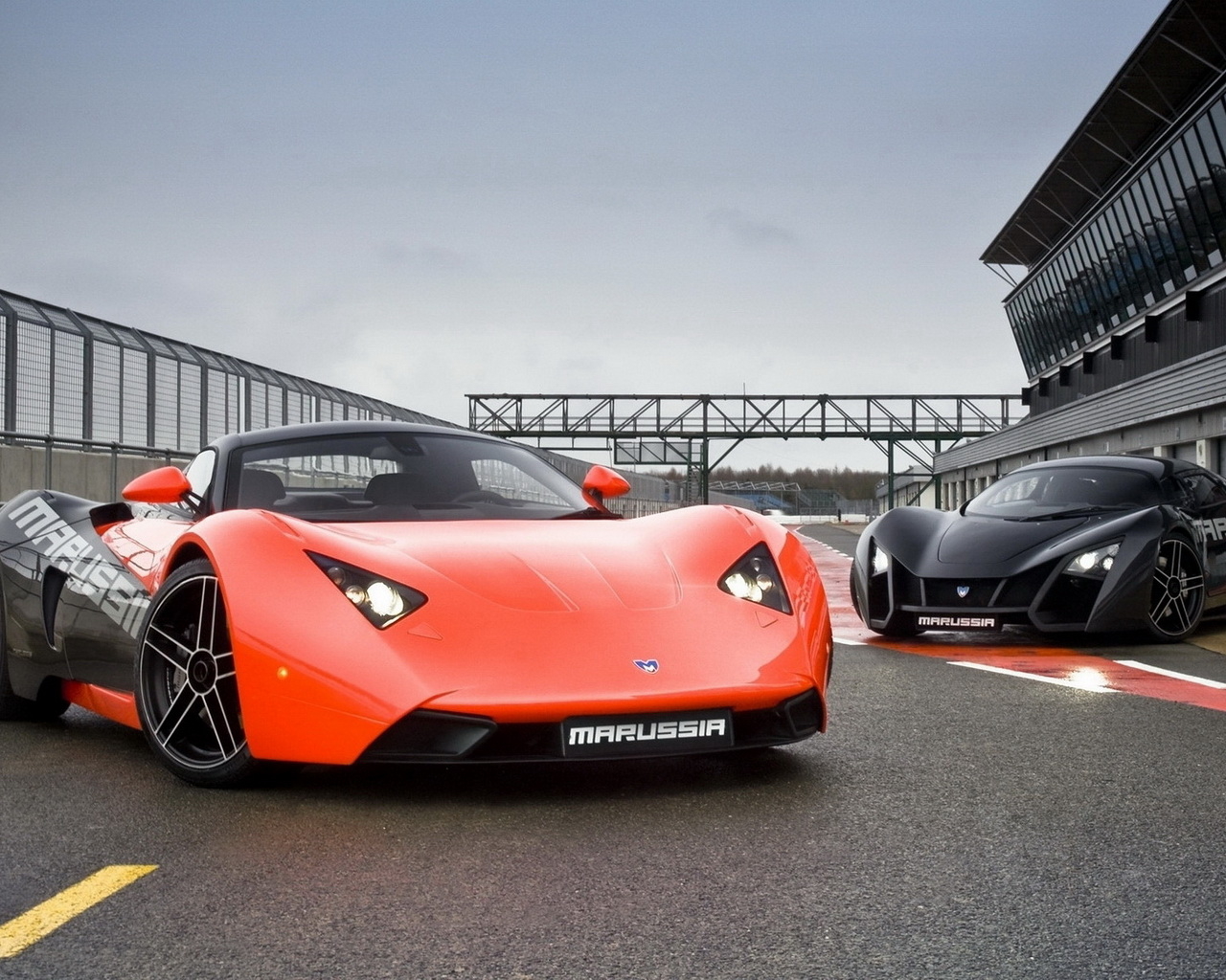 суперкар Marussia