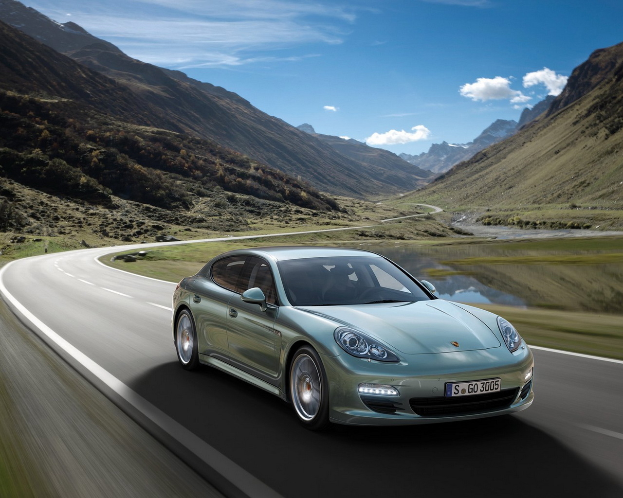 2012 Porsche-Panamera Diesel