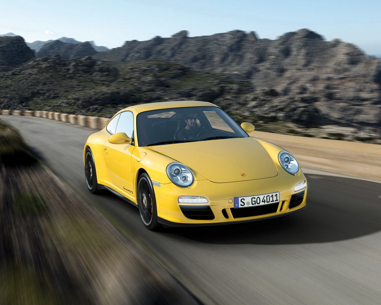 Porsche-Carrera-4-GTS-Coupe