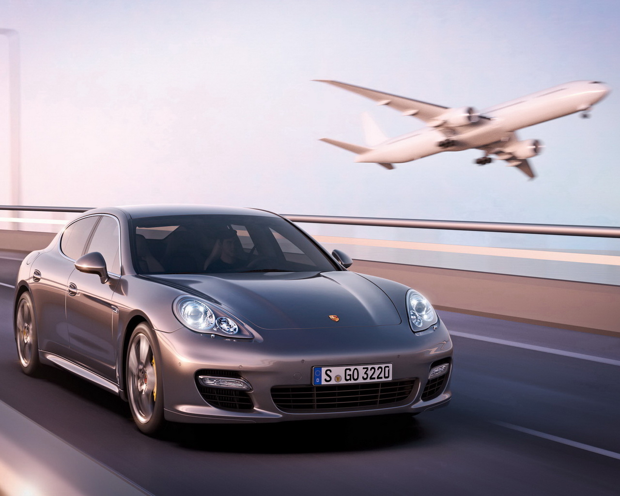 Porsche-Panamera-Turbo-S
