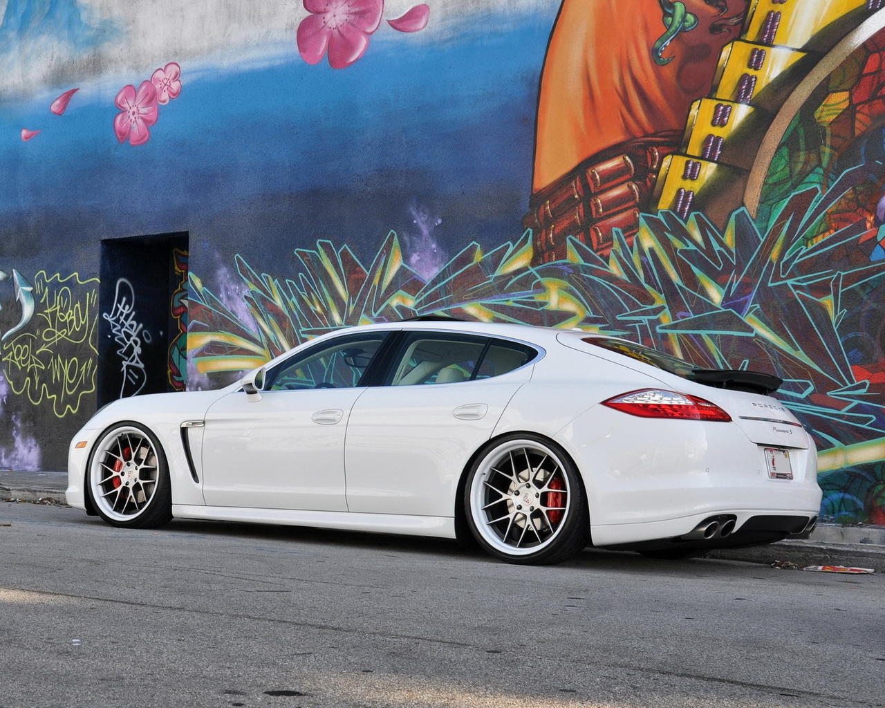 white Porsche Panamera