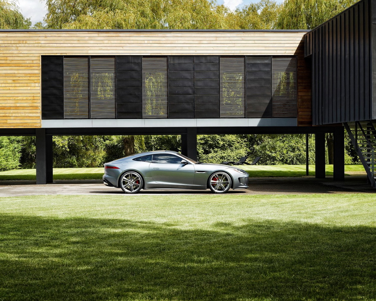 Jaguar-C-X16 Concept