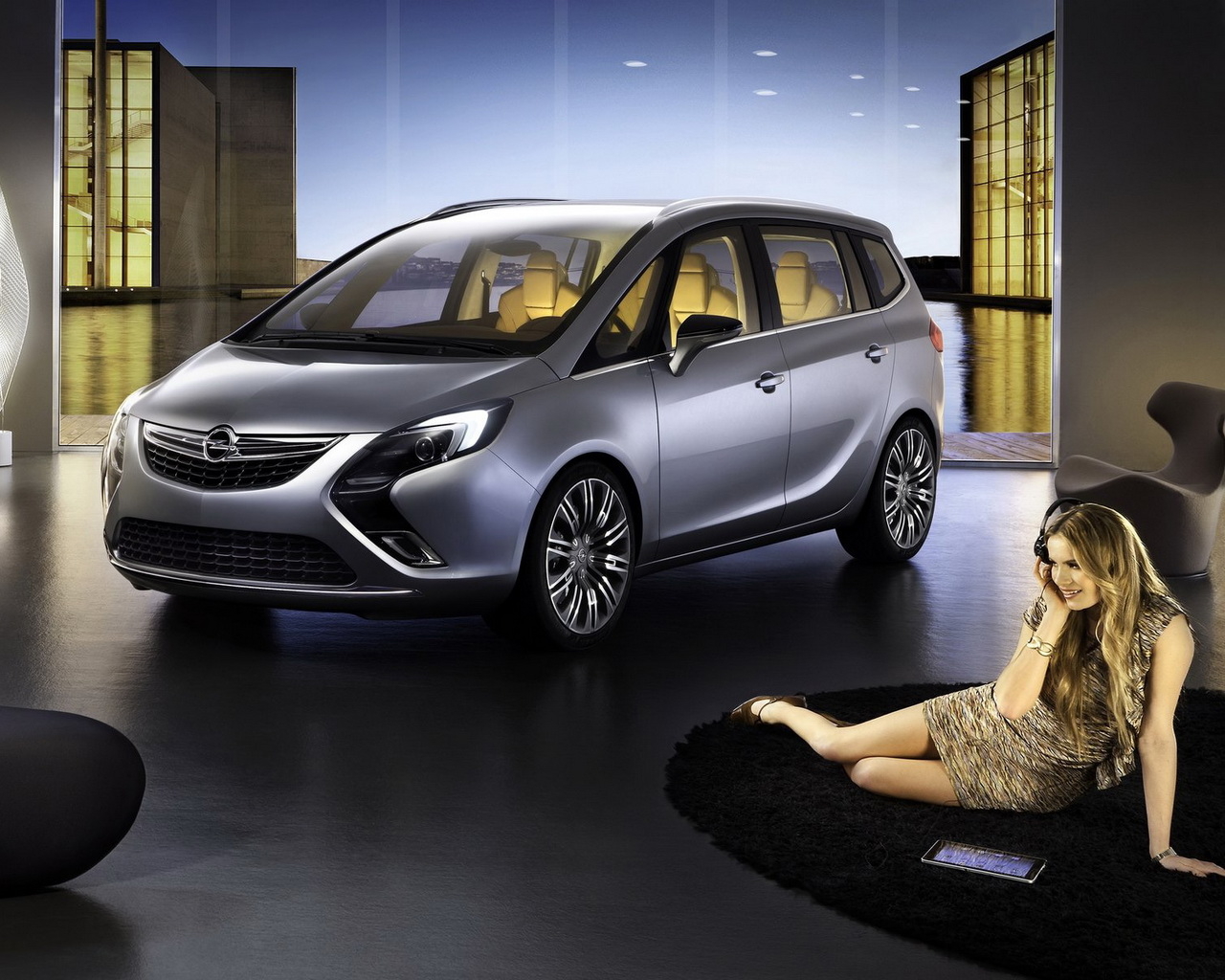 Opel-Zafira Tourer Concept