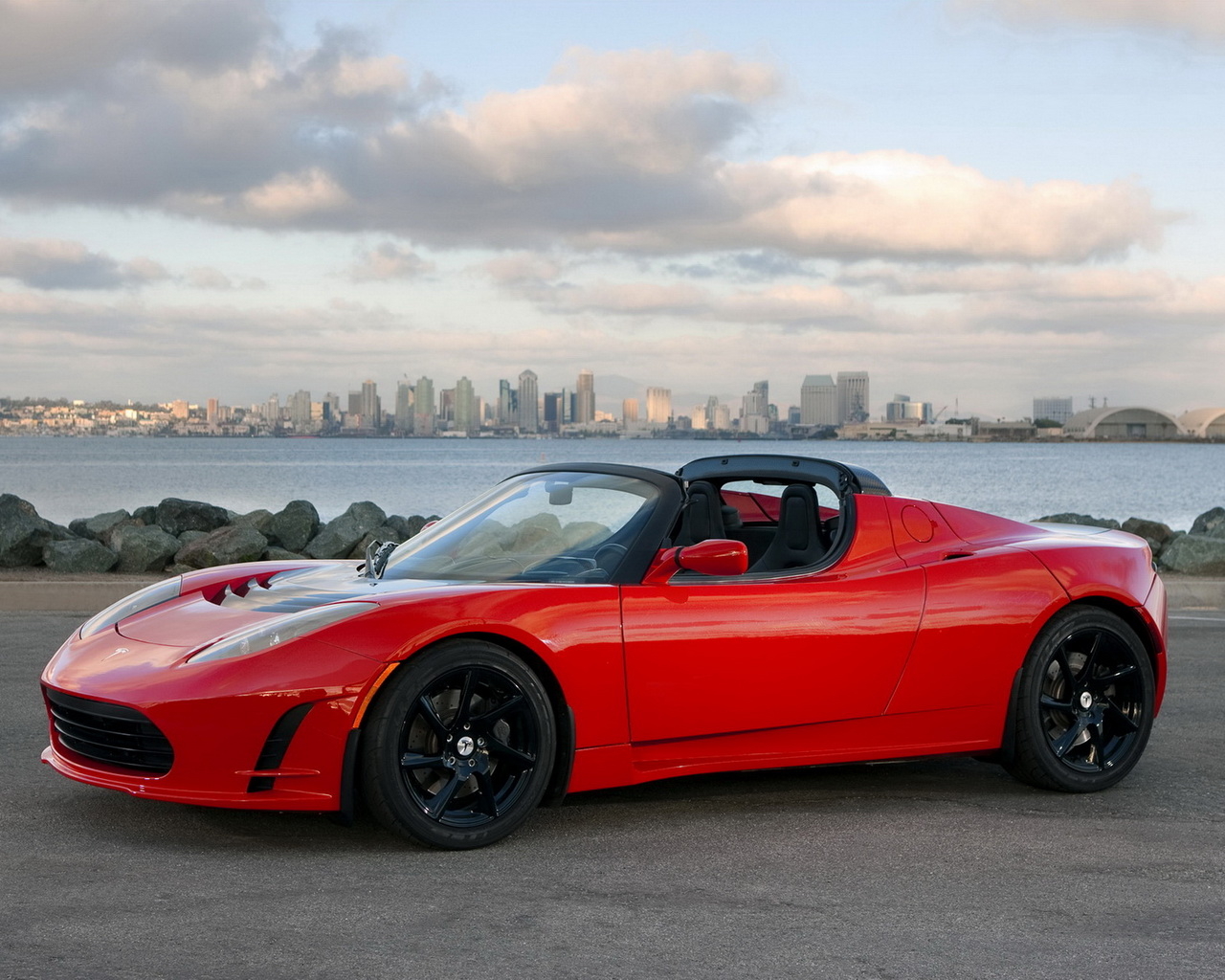 2011-Tesla-Roadster-2
