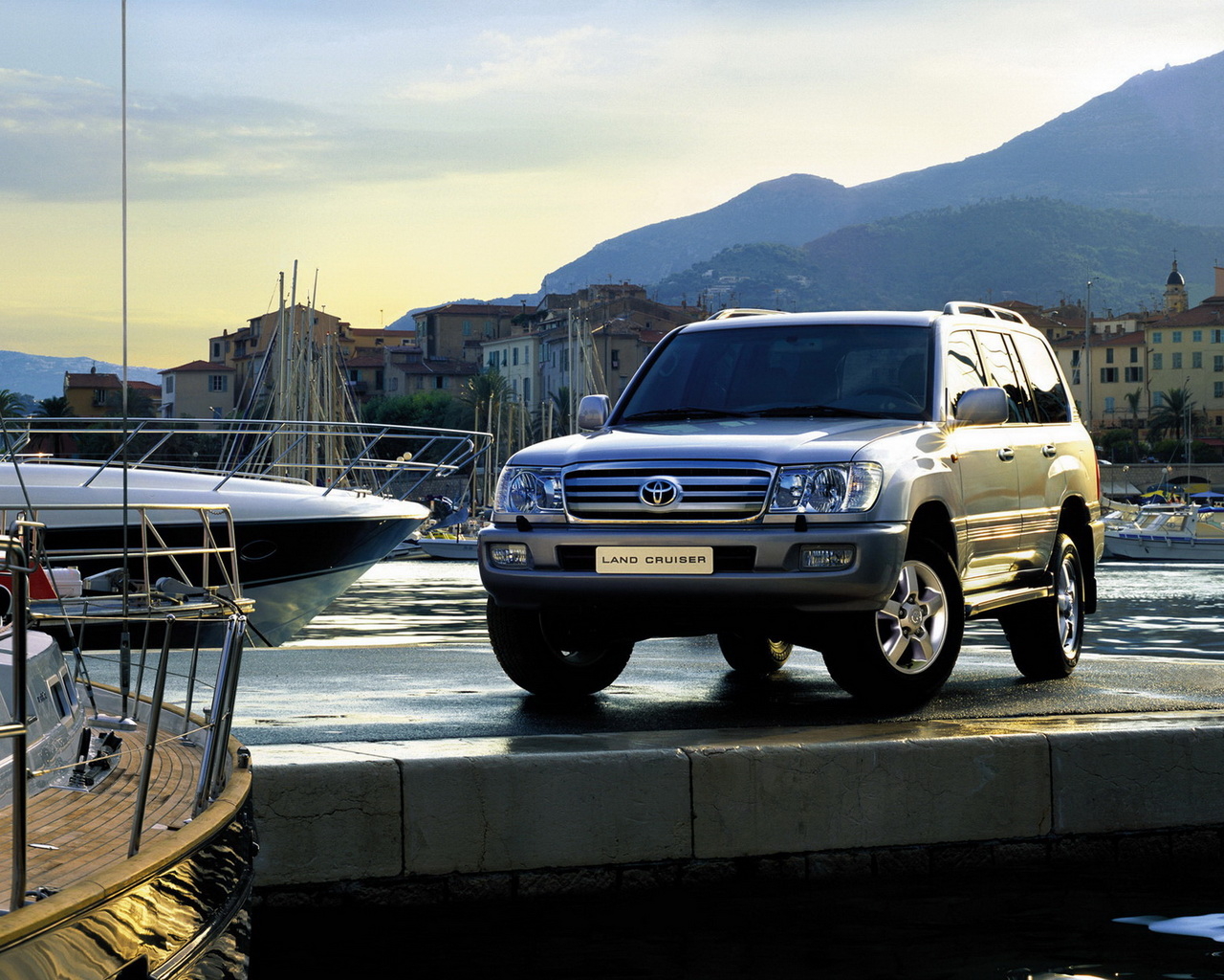 Toyota Land Cruiser 100