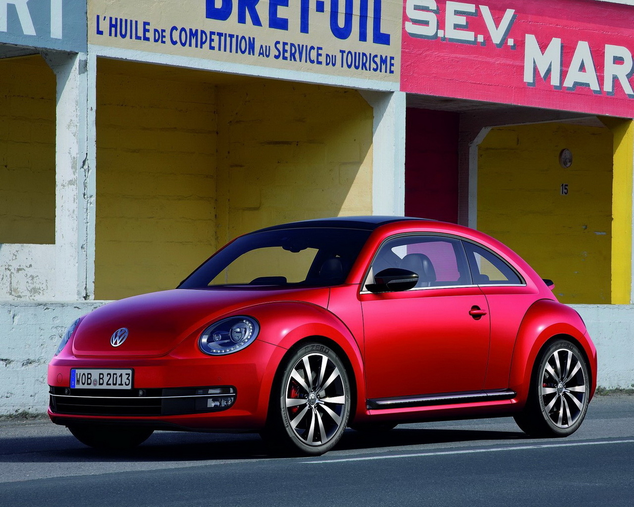 red Volkswagen-Beetle