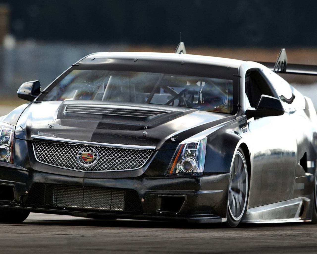 Cadillac-CTS-V Coupe 2011