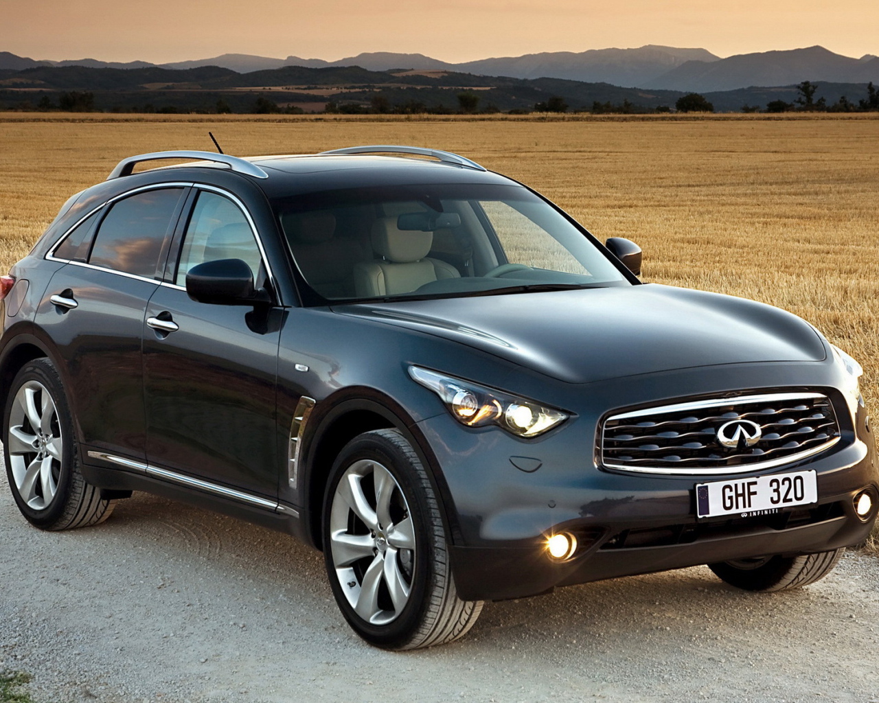 Infiniti FX37