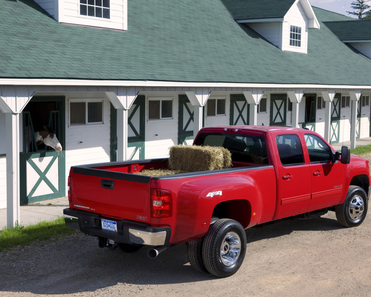 2011-GMC-Sierra-HD-3500