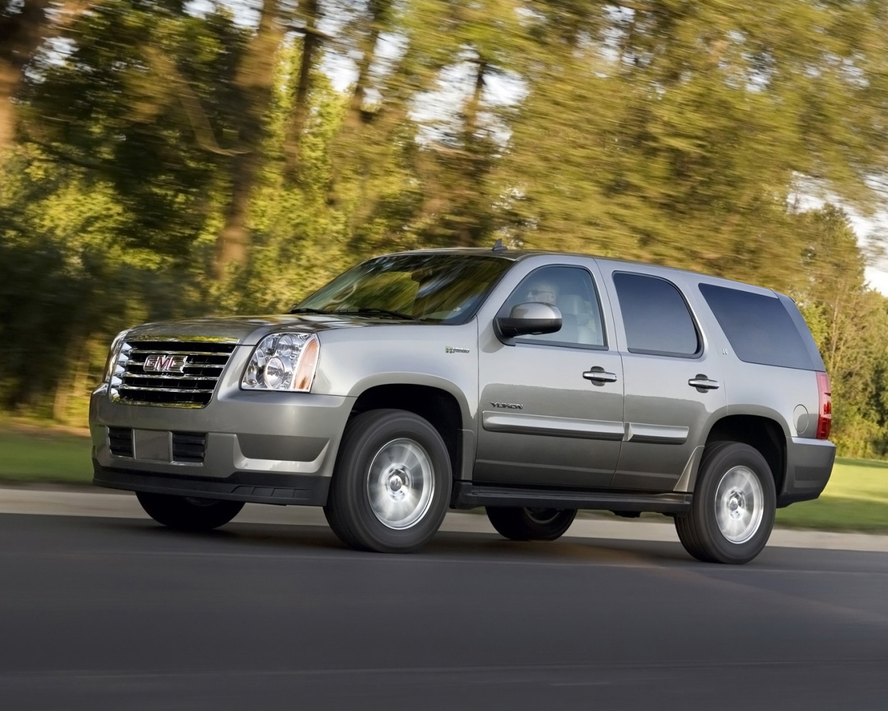 2011-GMC-Yukon-Hybrid