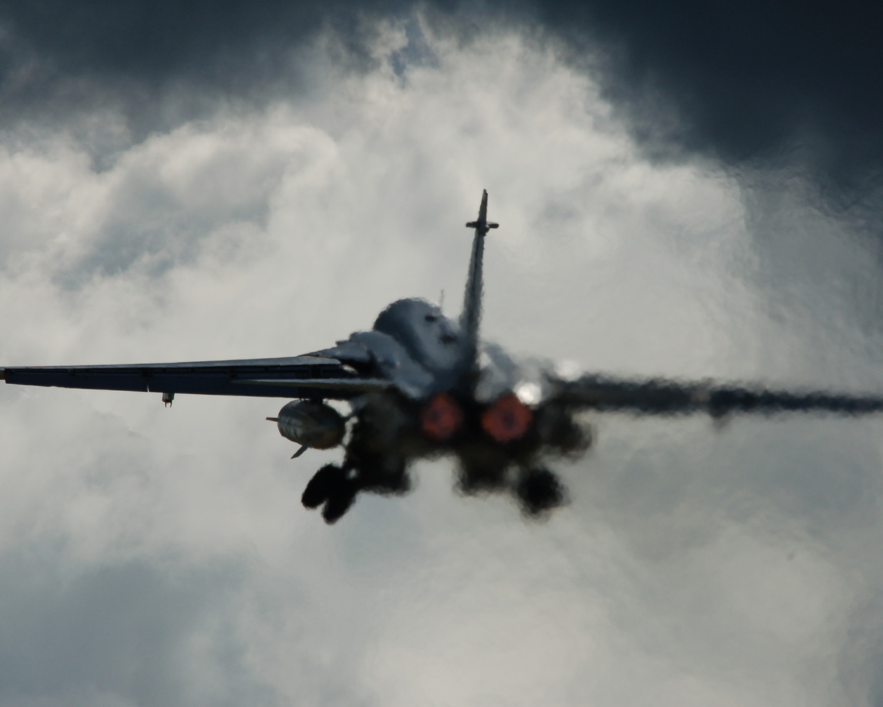 СУ-24 в облаках