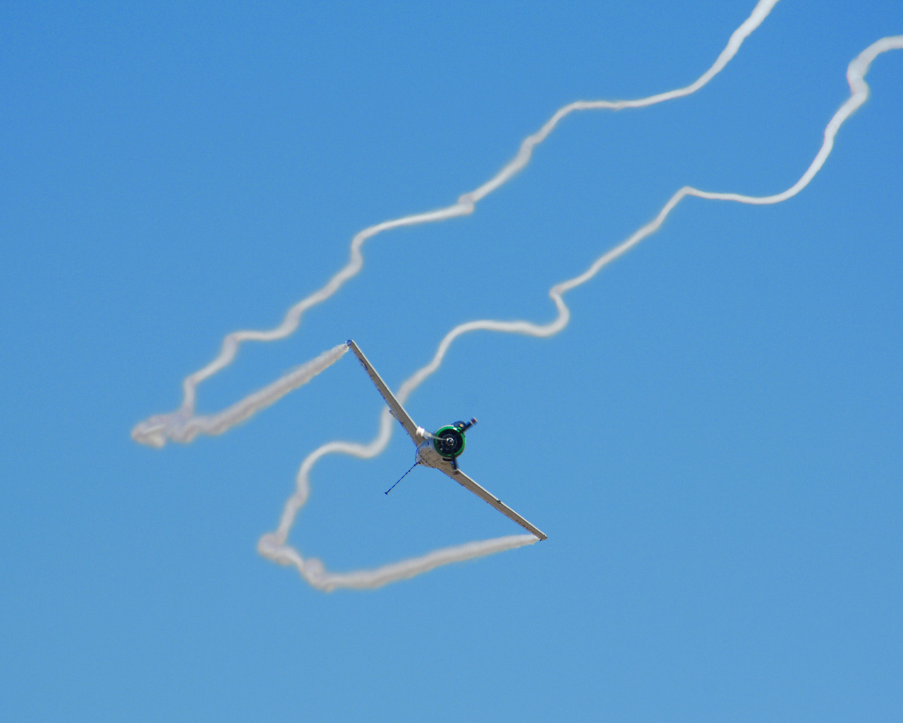 Следы от самолета