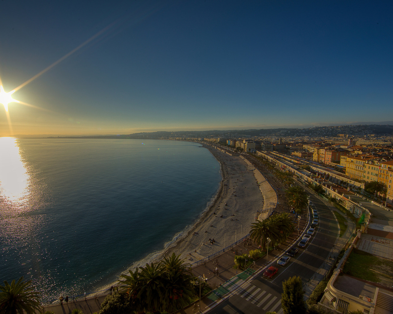 Побережье города