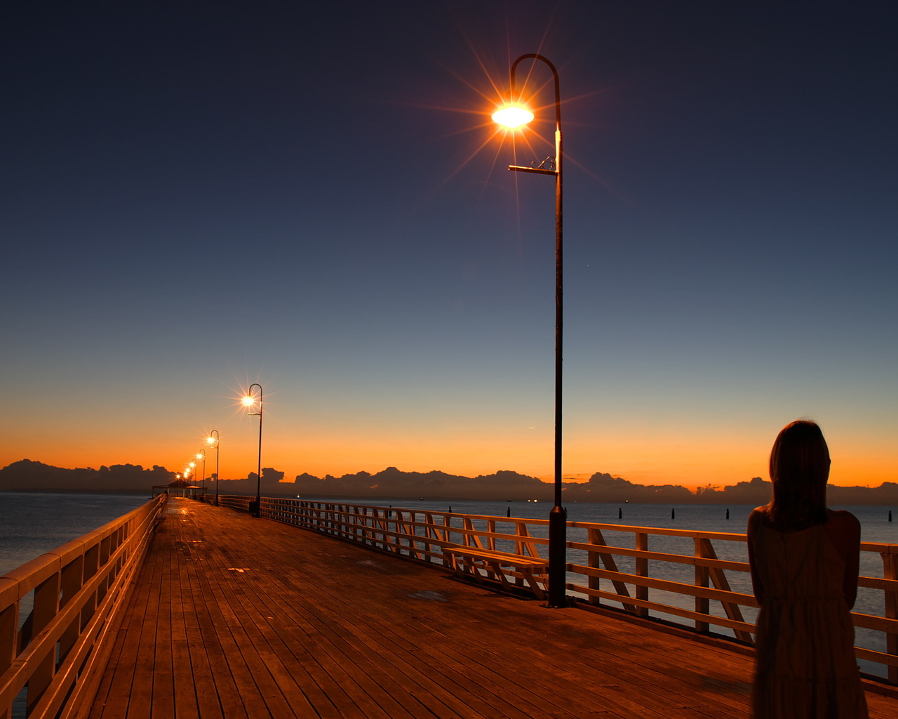 Мост с фонарями