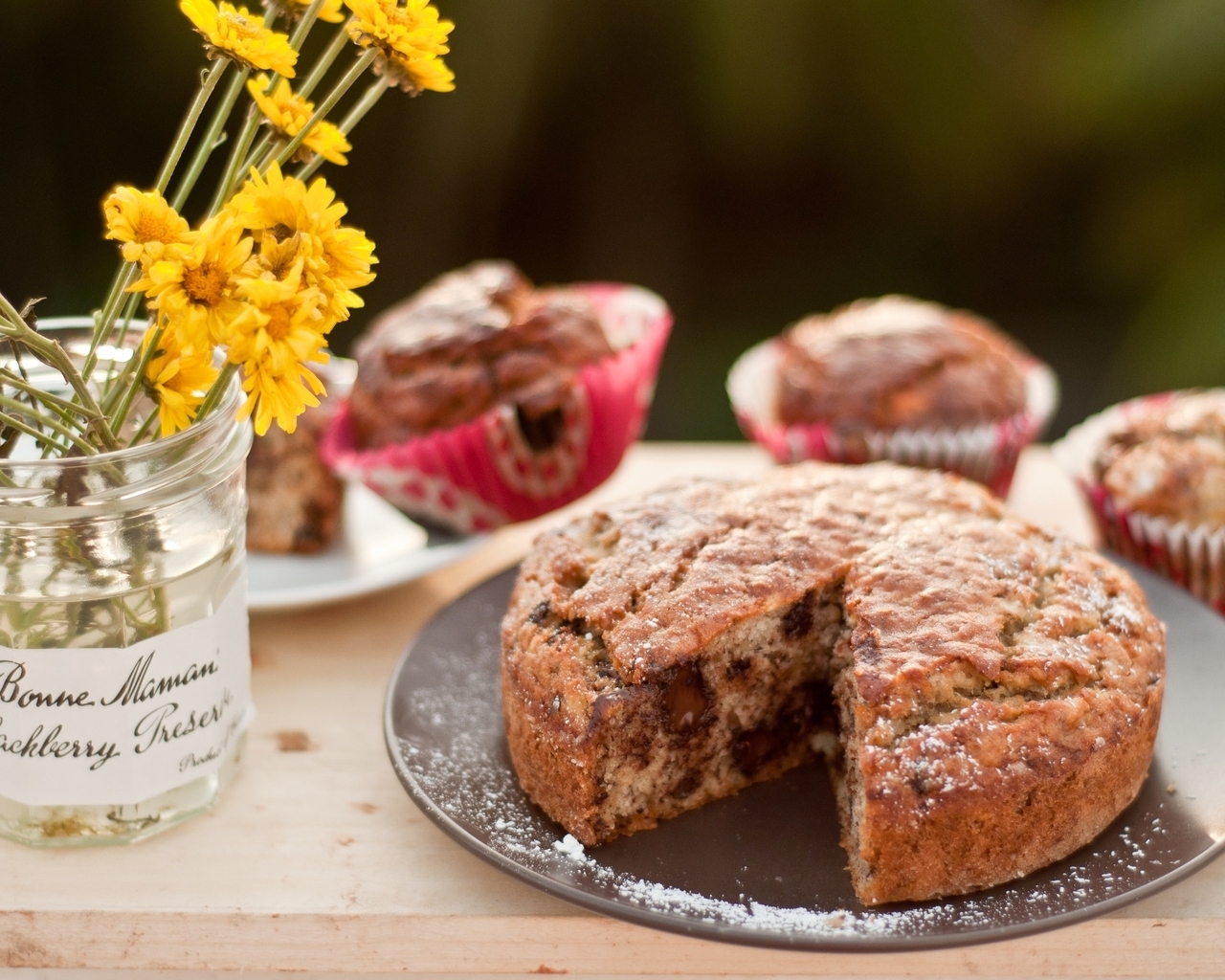 Кексы и пирог