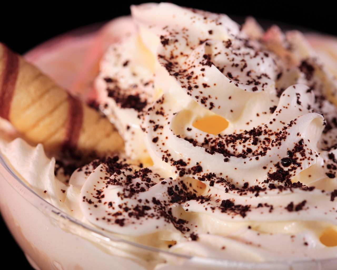 Мороженое с шоколадной крошкой