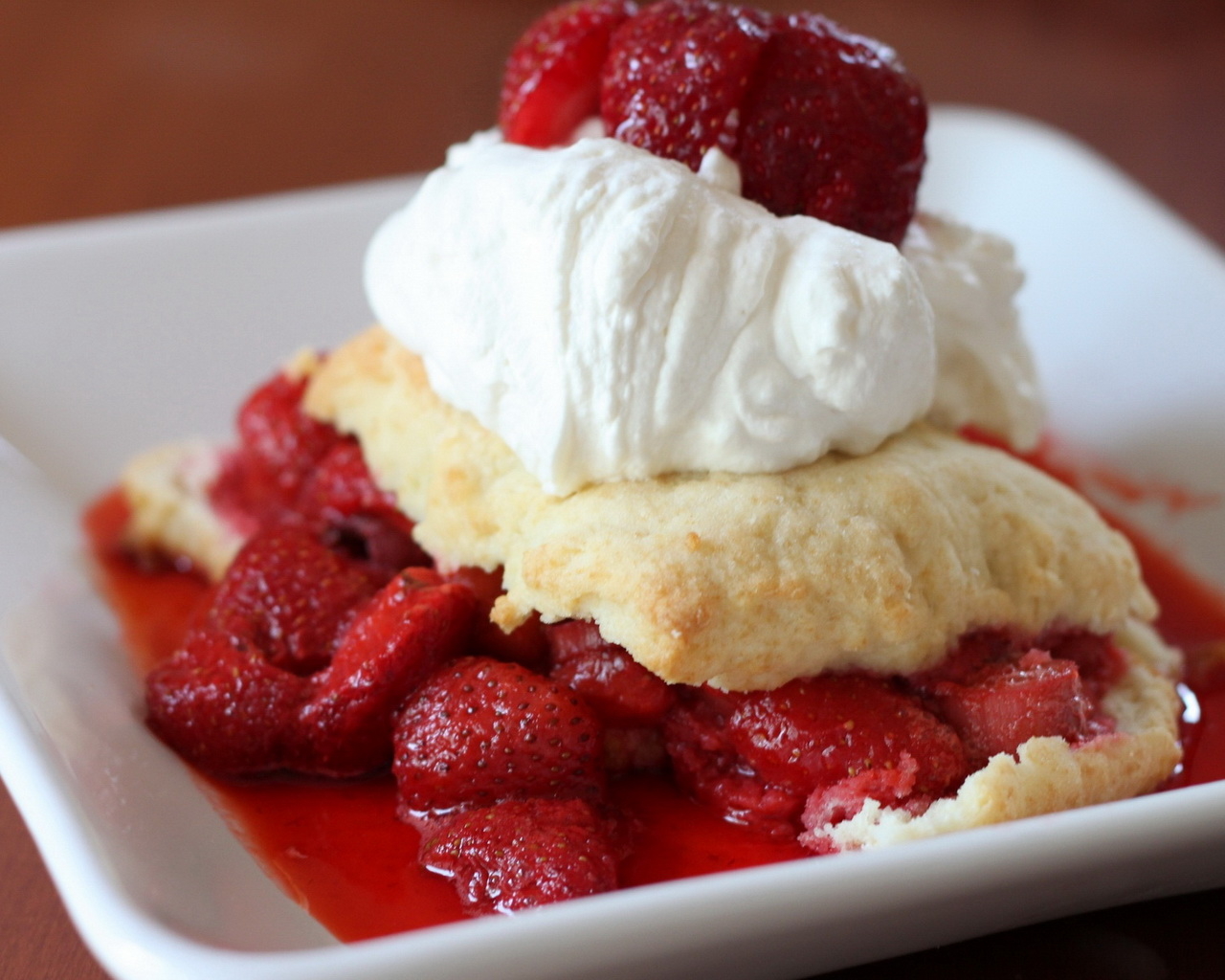 Клубничный десерт