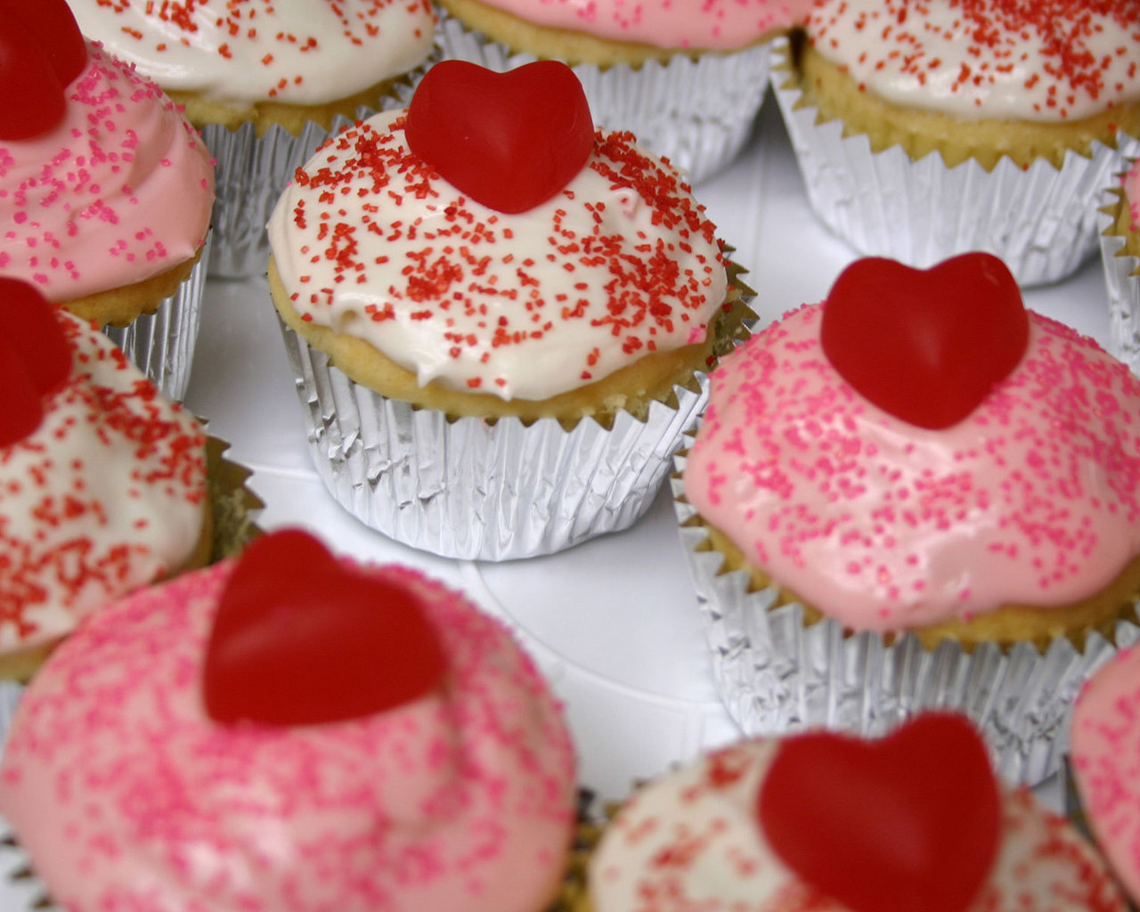 Пирожное с сердечками