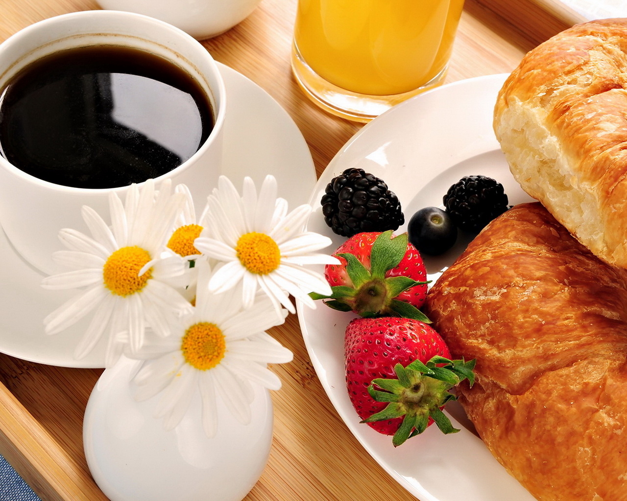 Кофе и булочки