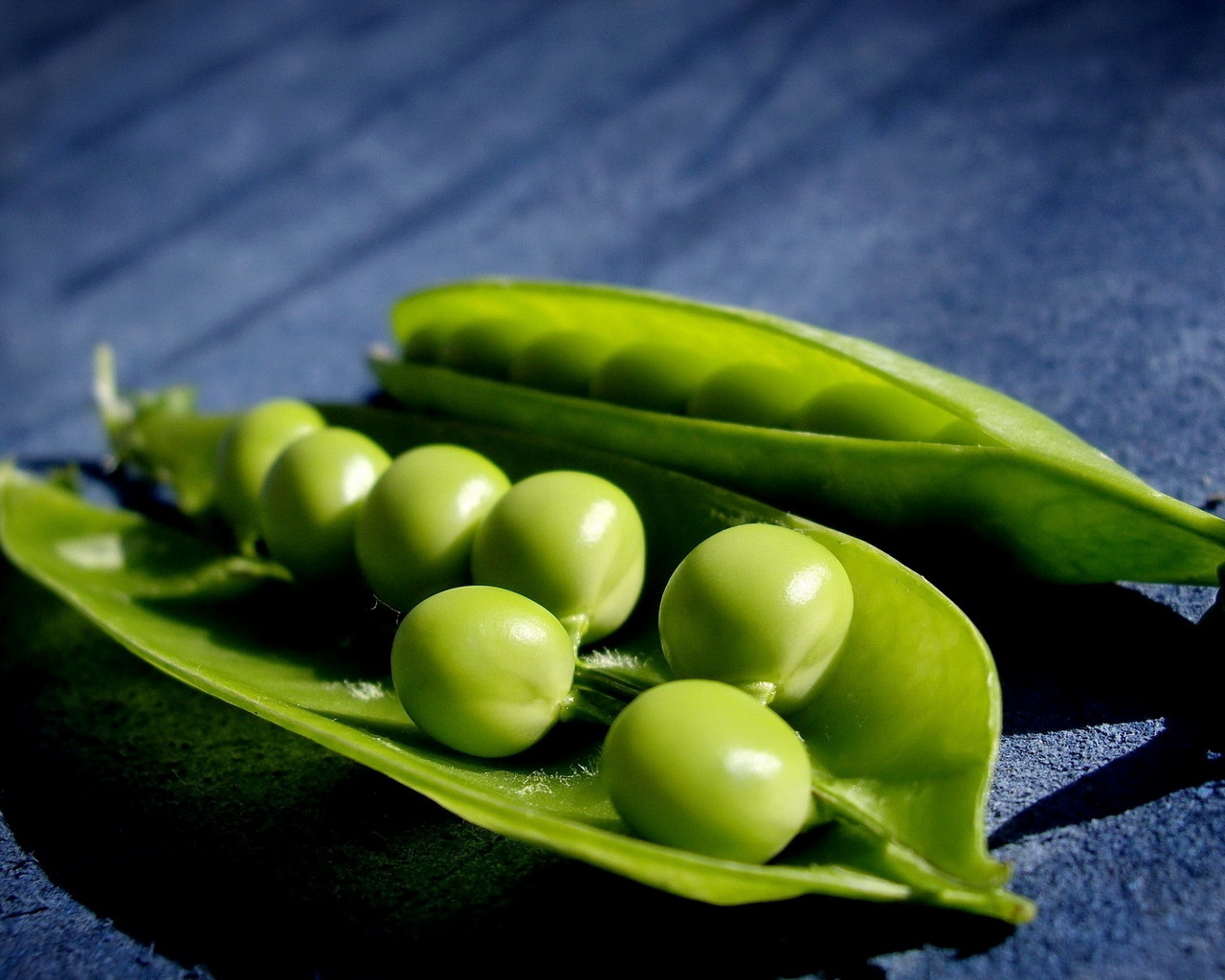 Стручки зеленого горошка