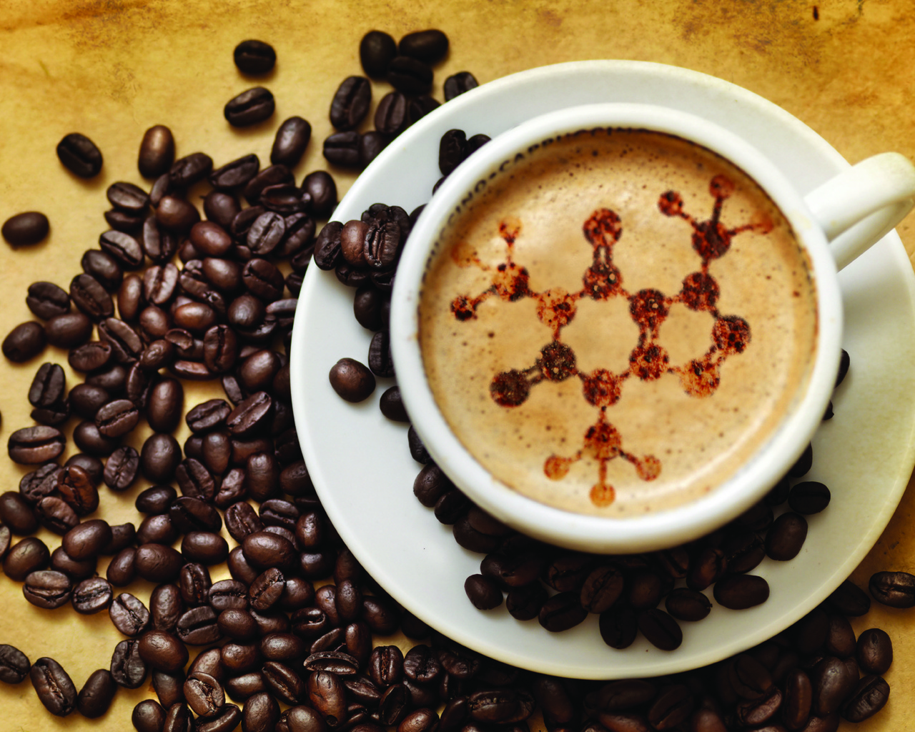 Зерна кофе и чашка