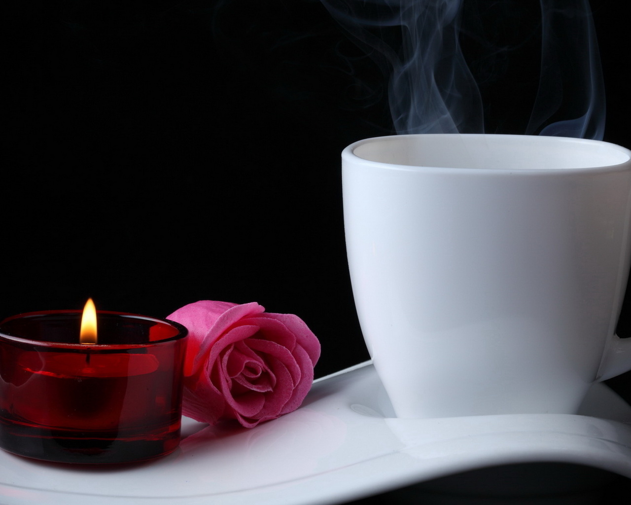 Горячая чашка